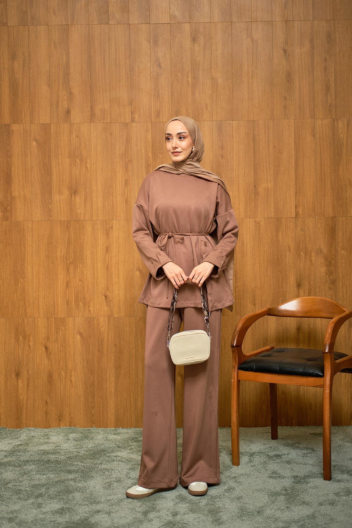 Yan Düğme Detay Takım Vizon