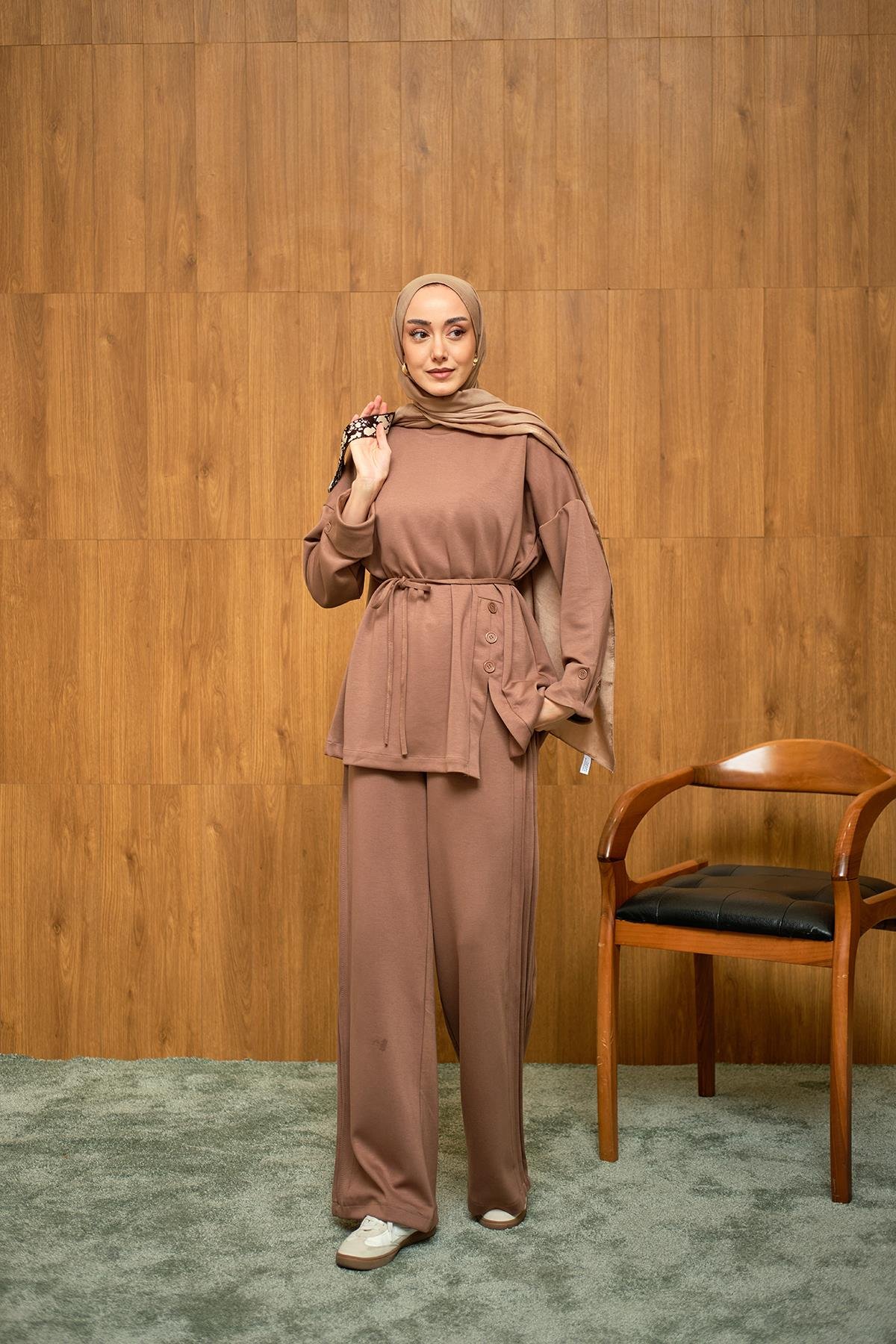 Yan Düğme Detay Takım Vizon