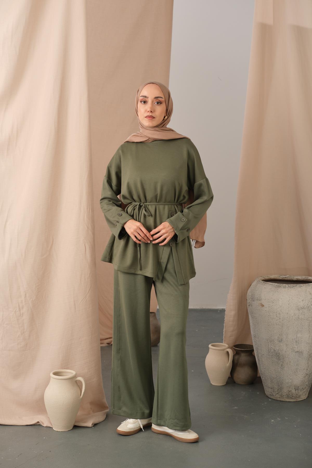 Yan Düğme Detay Takım Yeşil