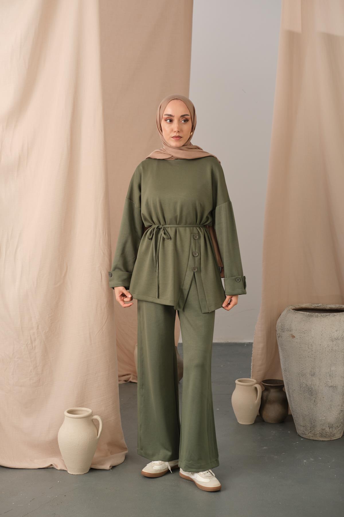 Yan Düğme Detay Takım Yeşil