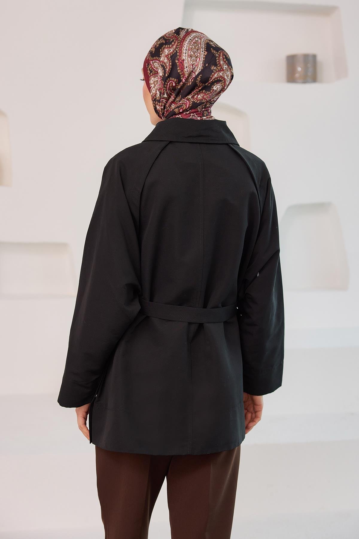 Yanları Açılabilir Çıt Çıt Detaylı Kısa Trenç Siyah