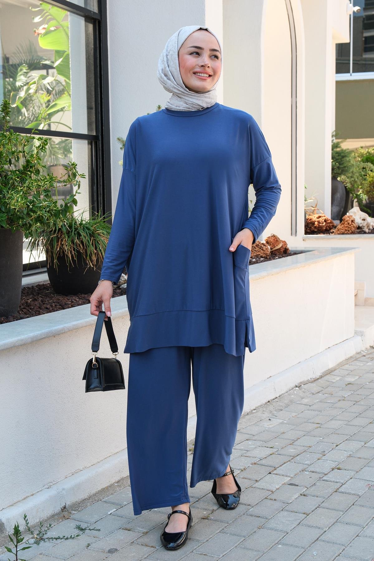 Yanları Cepli Takım İndigo Mavi
