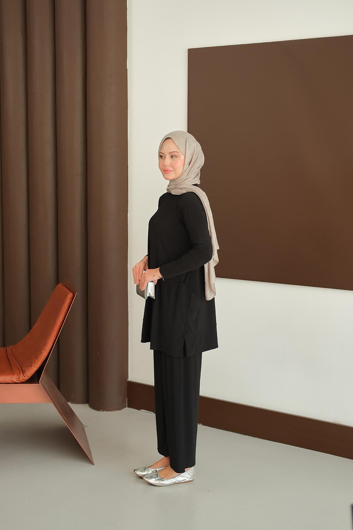 Yanları Cepli Takım SIYAH