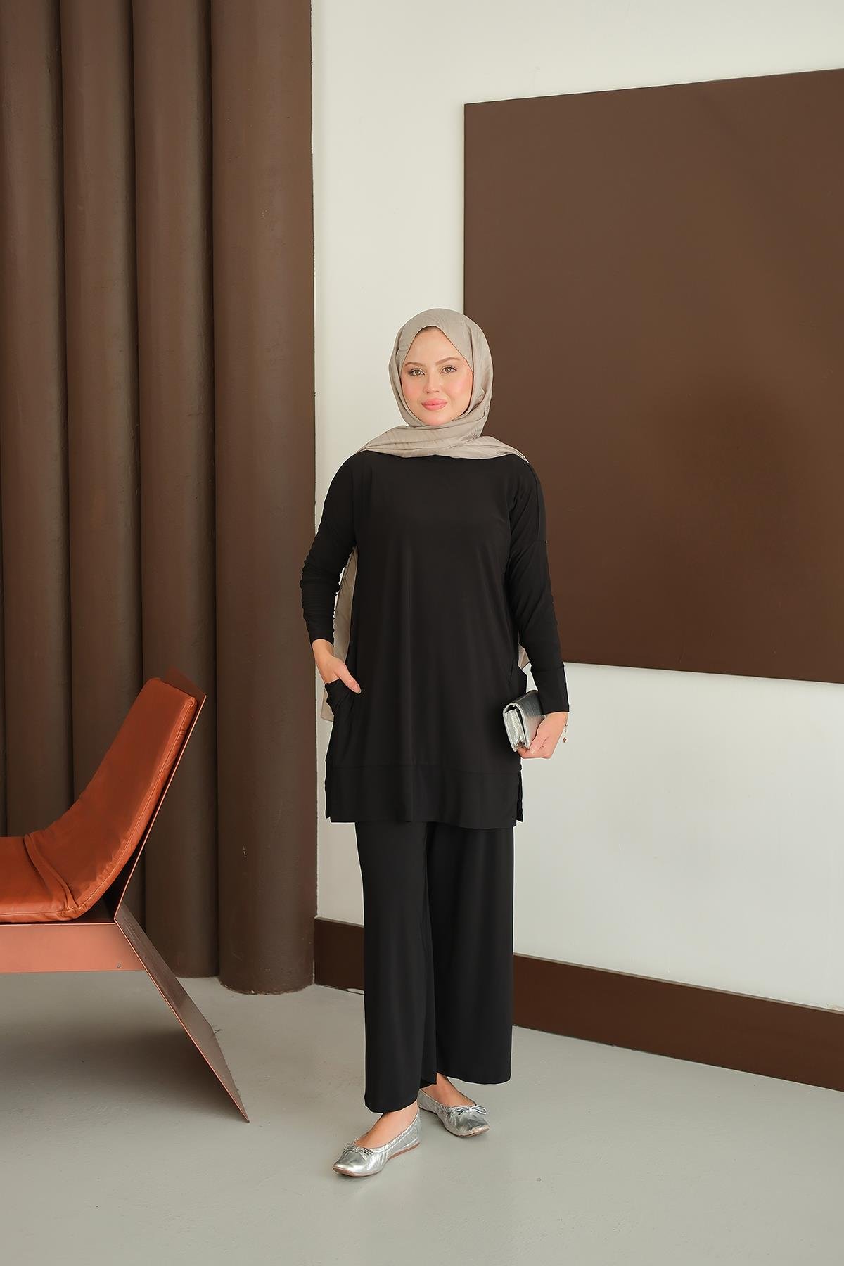 Yanları Cepli Takım SIYAH