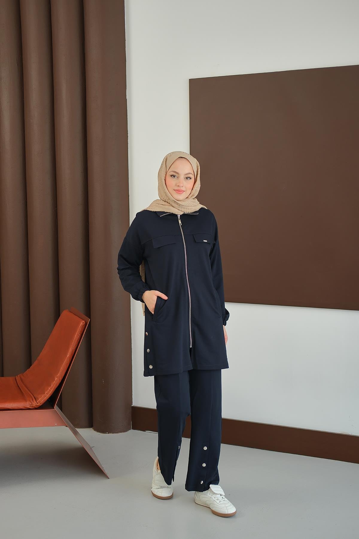 Yanları Çıtçıt Detay Fermuarlı Takım Lacivert