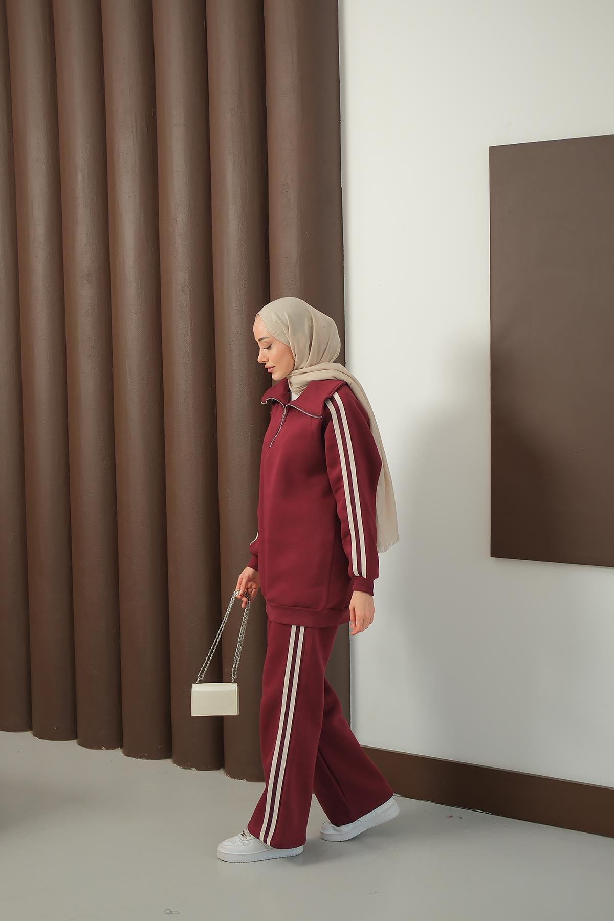 Yanları Şerit Detay Takım Bordo