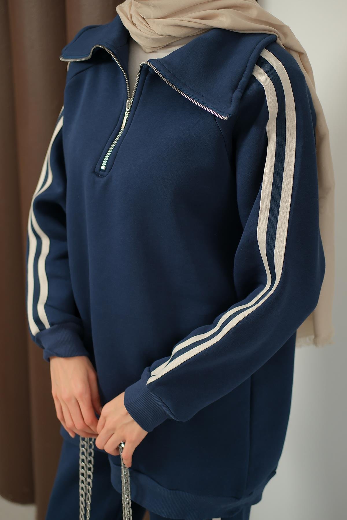 Yanları Şerit Detay Takım Lacivert