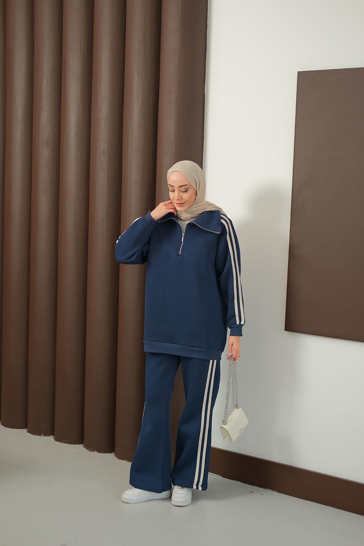 Yanları Şerit Detay Takım Lacivert