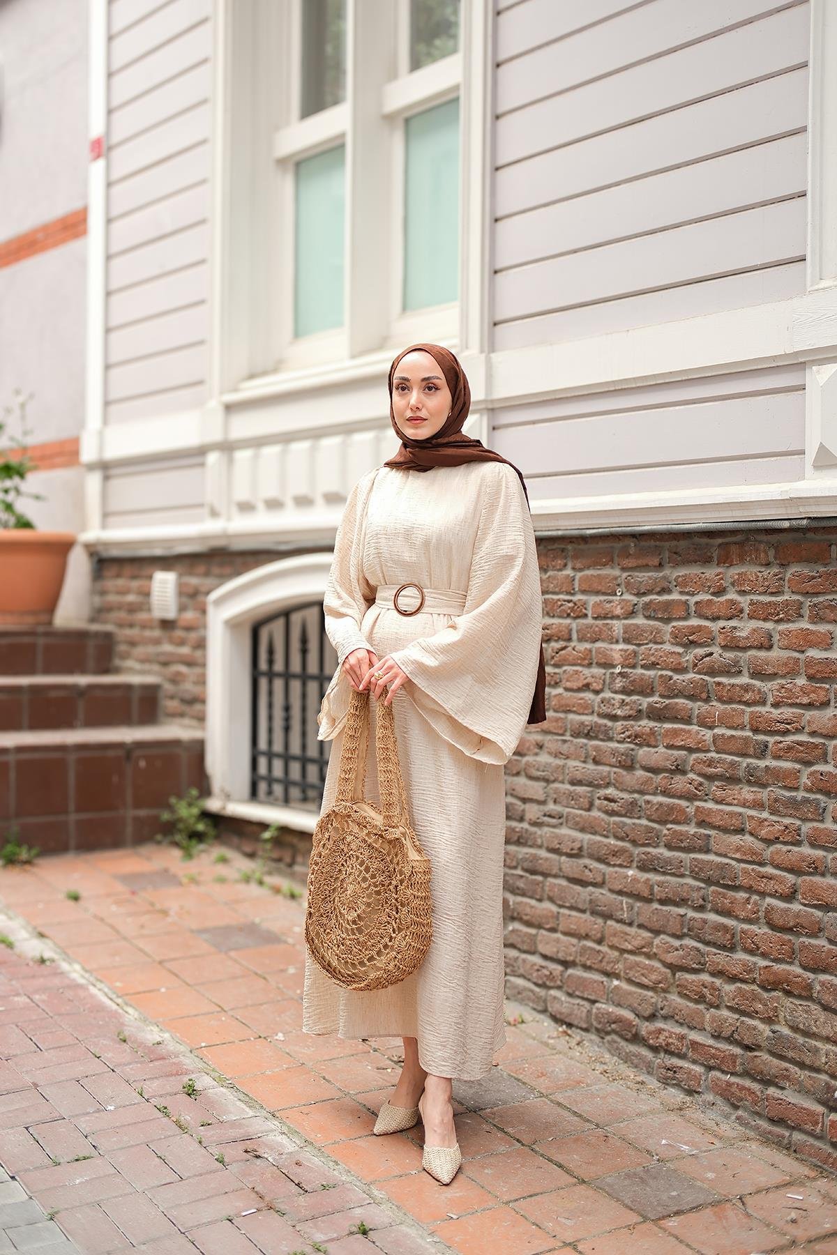 Yarasa Kol Bel Bağlamalı Elbise Bej