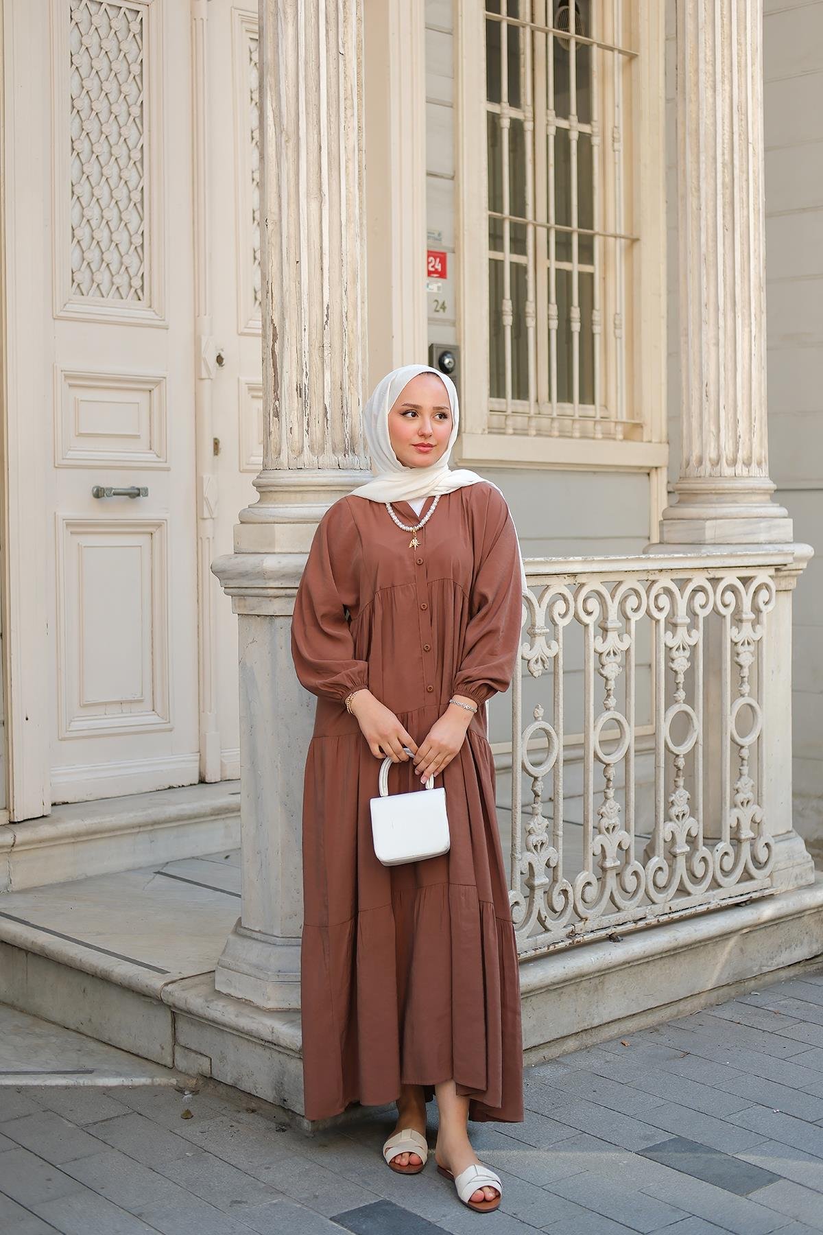 Yarım Düğmeli Elbise Kahverengi