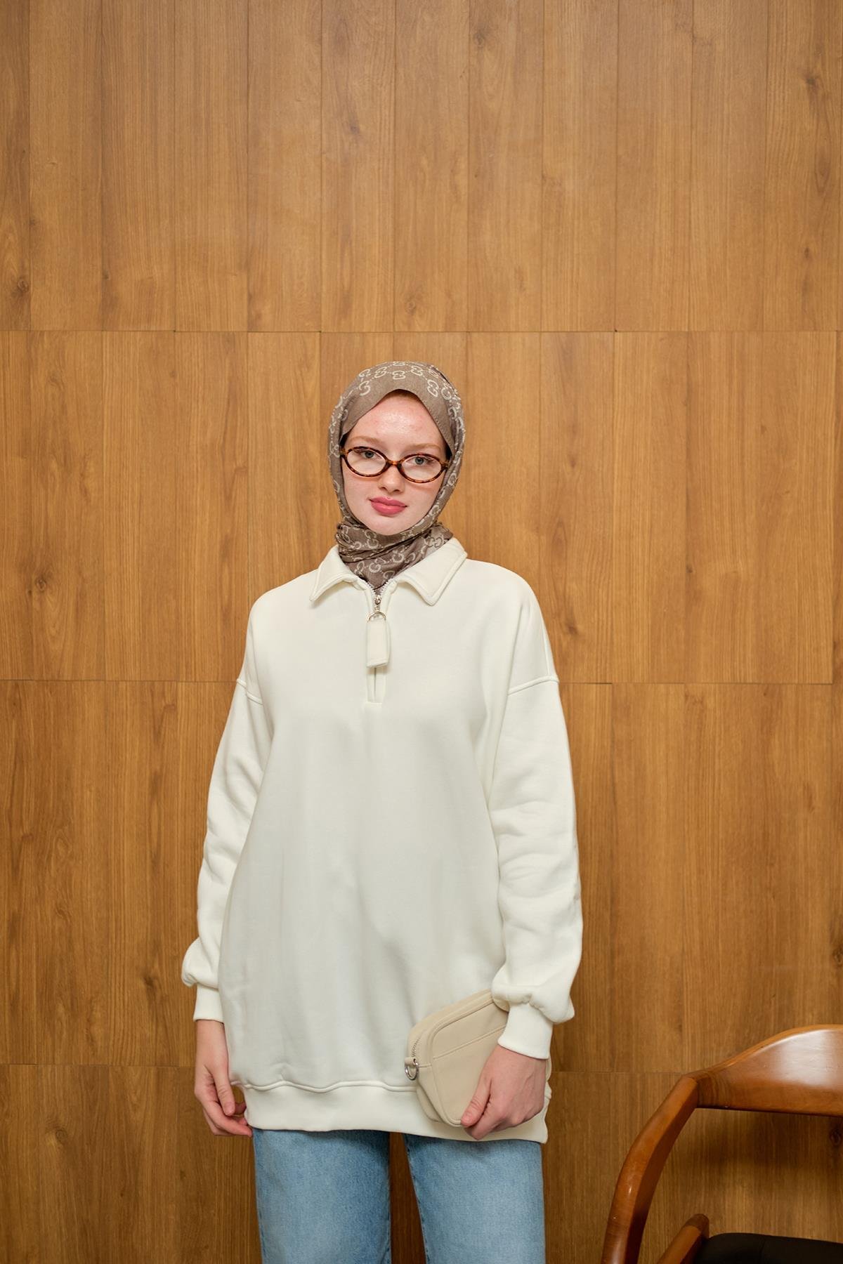 Yarım Fermuar Detay Sweat  Beyaz