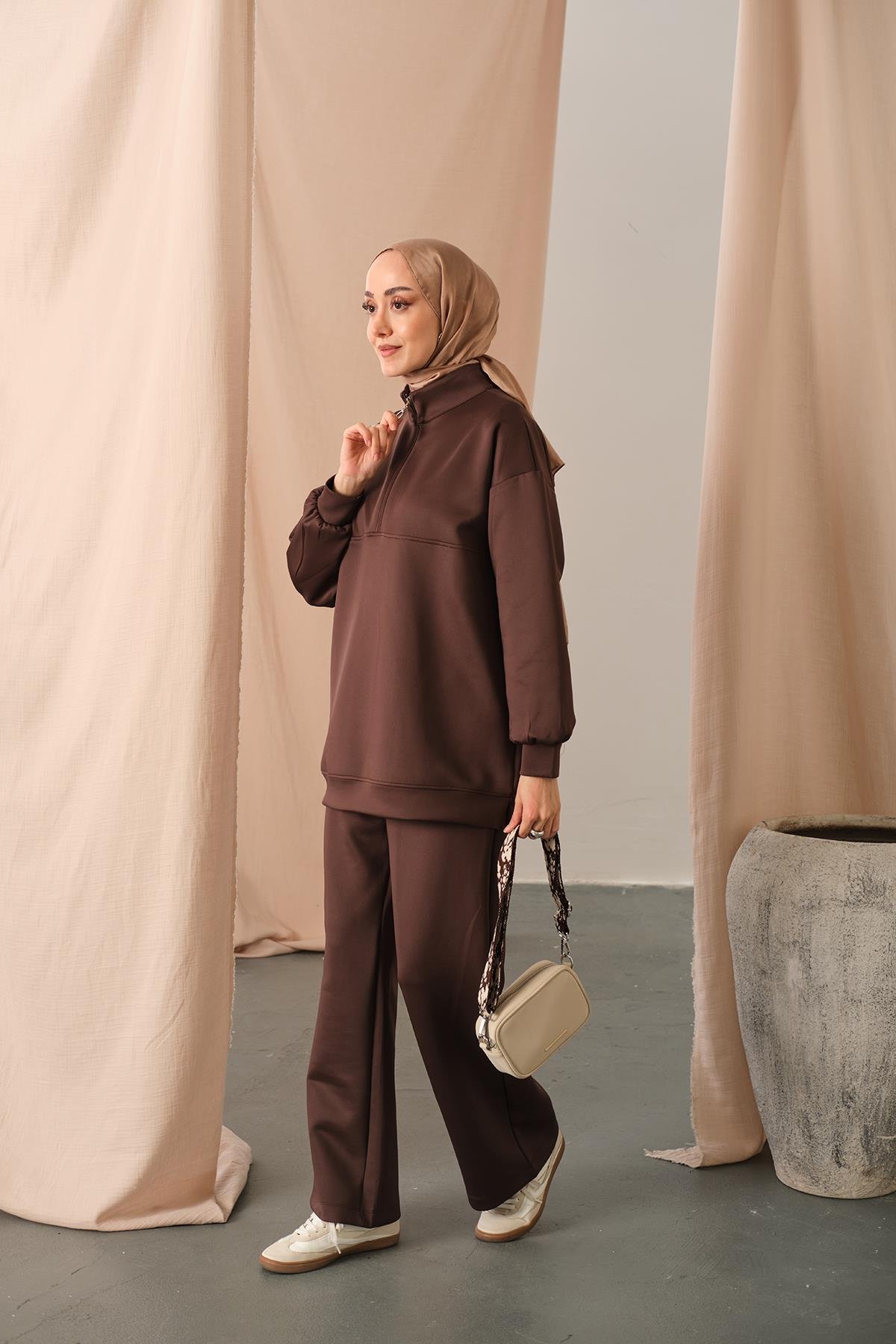 Yarım Fermuarlı Takım Kahverengi