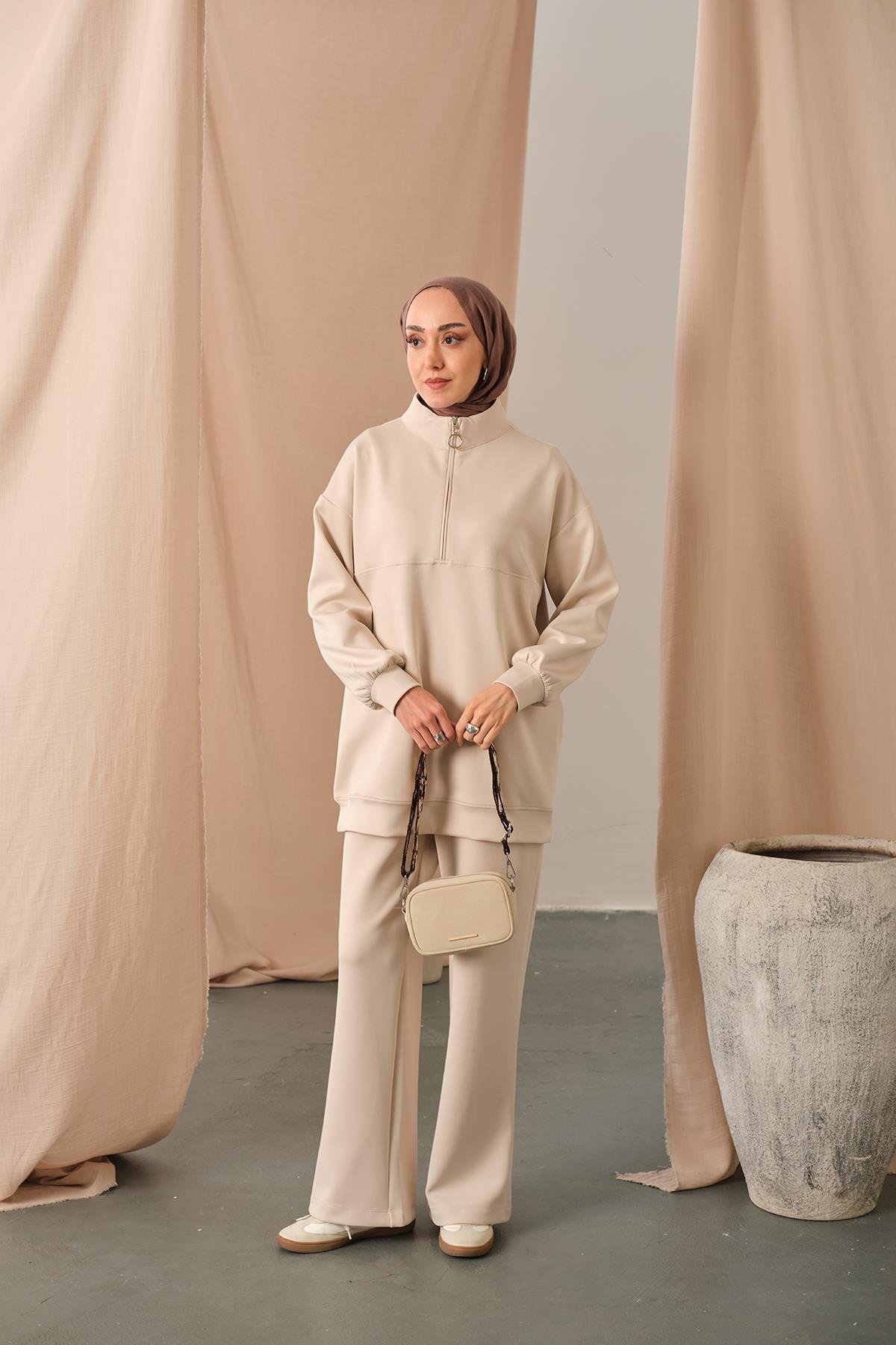 Yarım Fermuarlı Takım Taş