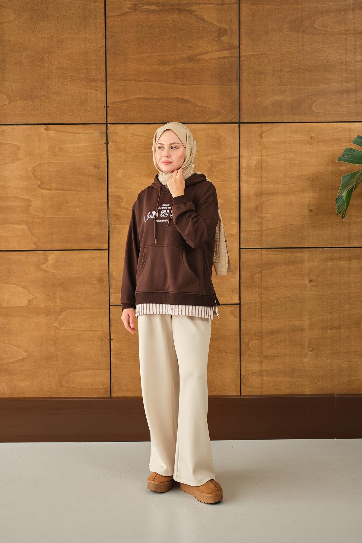 Yazı Baskılı Kapüşonlu Sweat Kahverengi