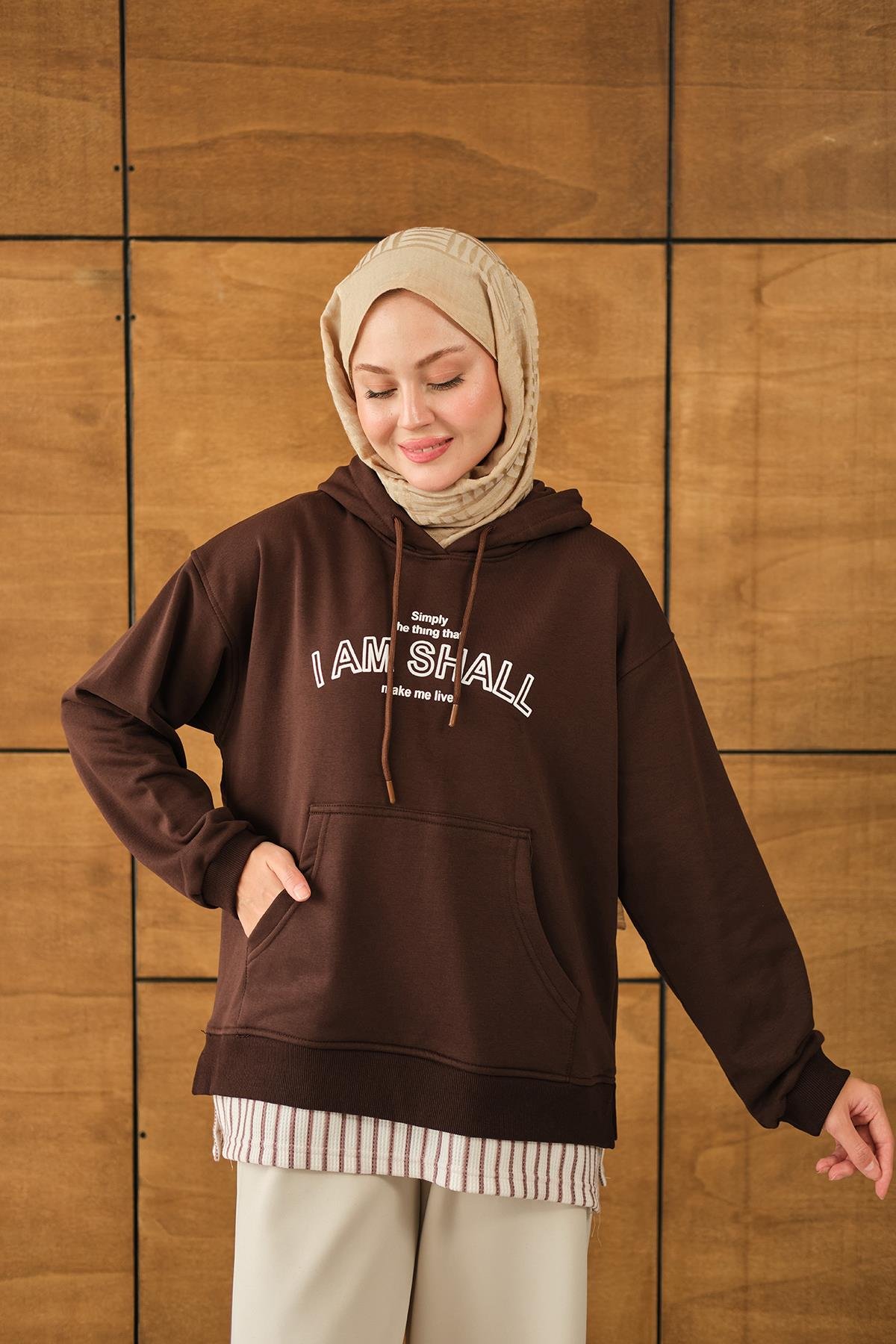 Yazı Baskılı Kapüşonlu Sweat Kahverengi