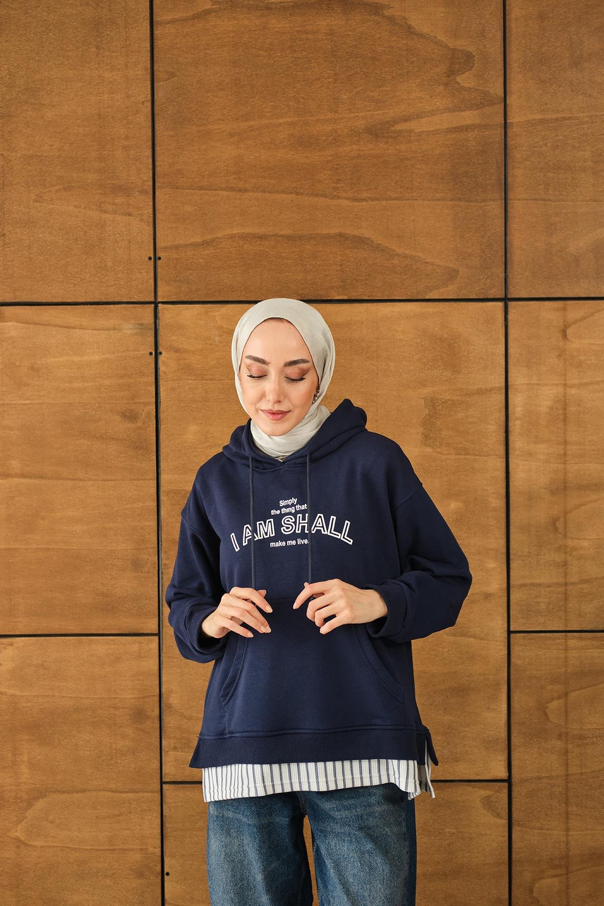 Yazı Baskılı Kapüşonlu Sweat Lacivert