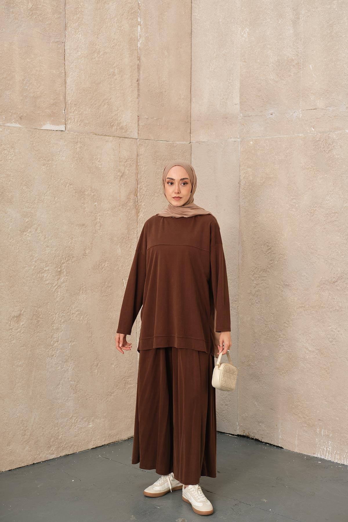 Yırtmaç Detay Takım Kahve