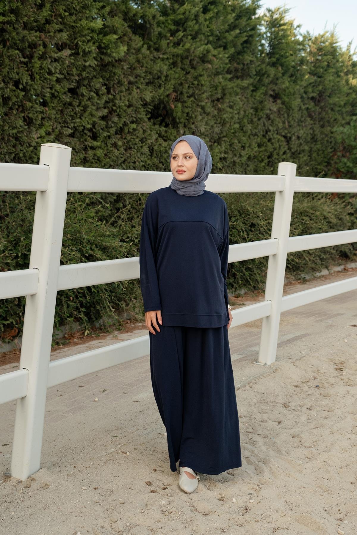 Yırtmaç Detay Takım Lacivert