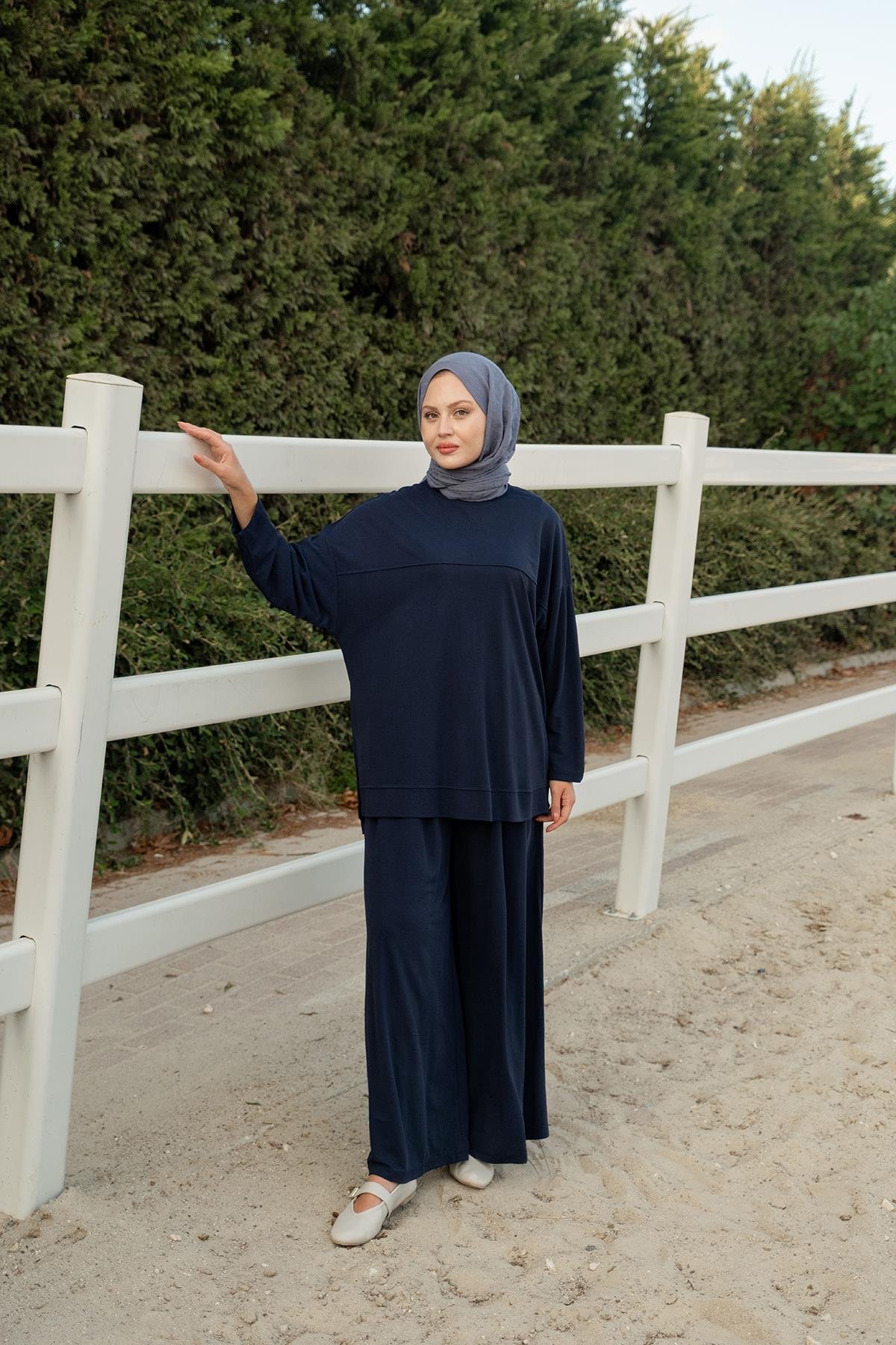 Yırtmaç Detay Takım Lacivert