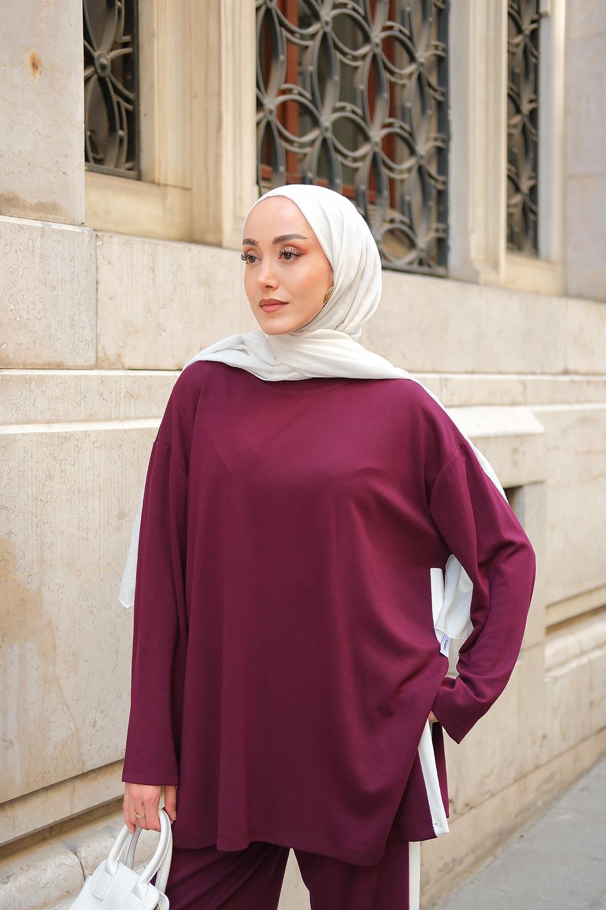 Yırtmaçlı Garni Detay Takım Bordo