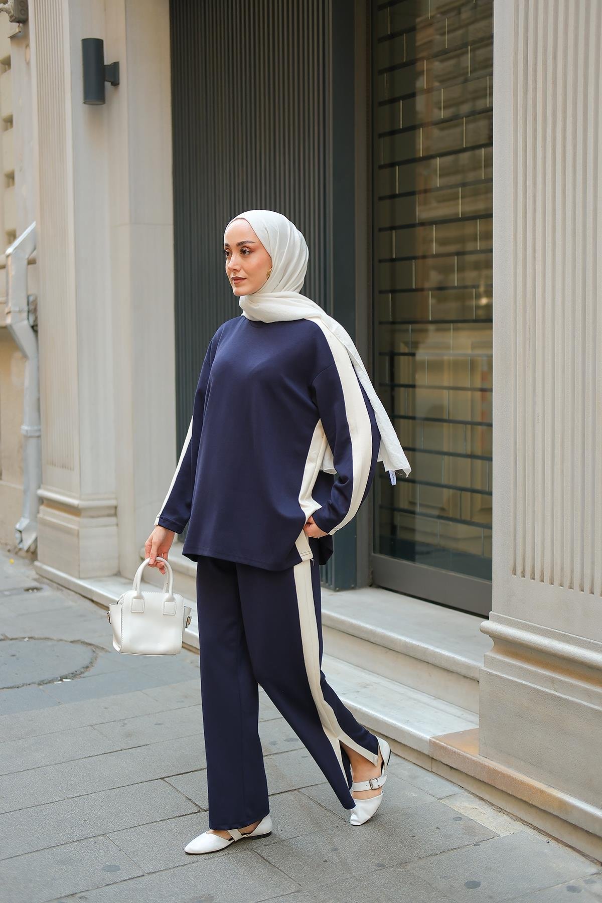 Yırtmaçlı Garni Detay Takım Lacivert