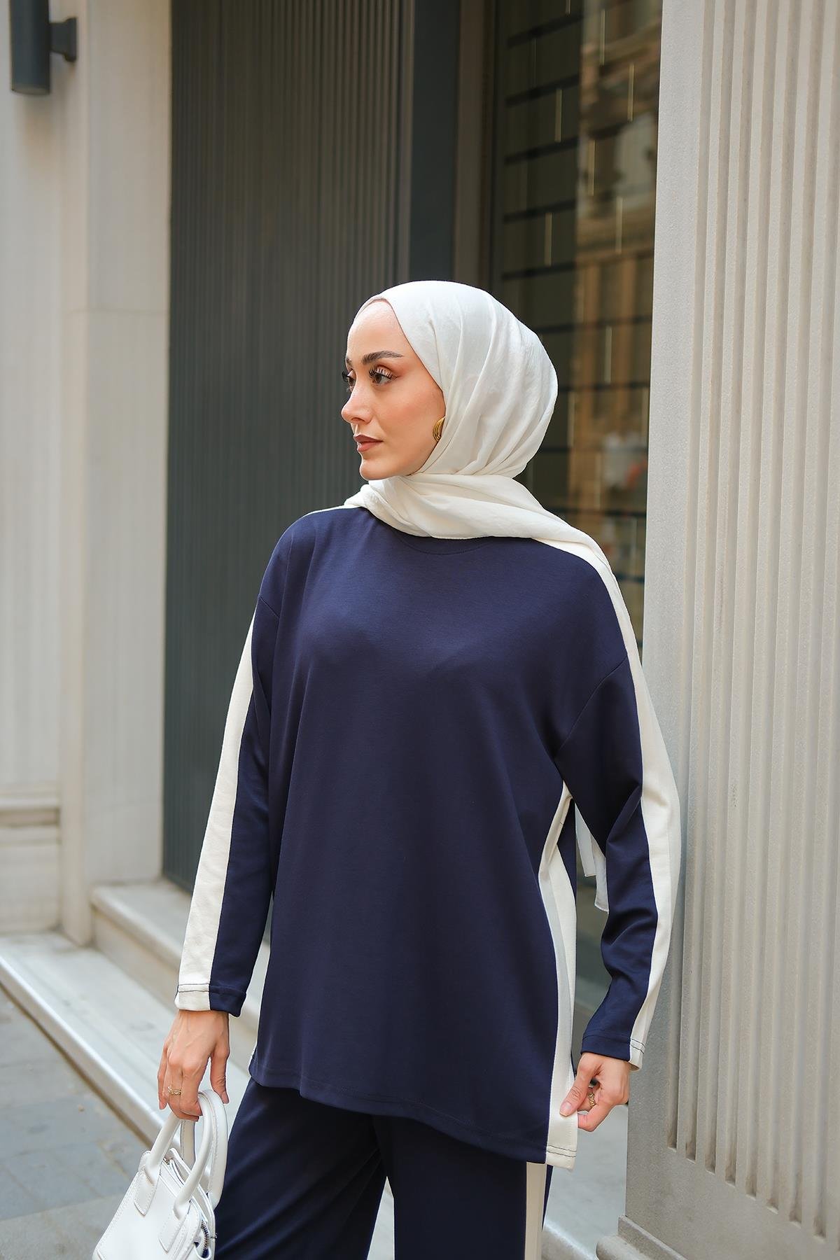 Yırtmaçlı Garni Detay Takım Lacivert