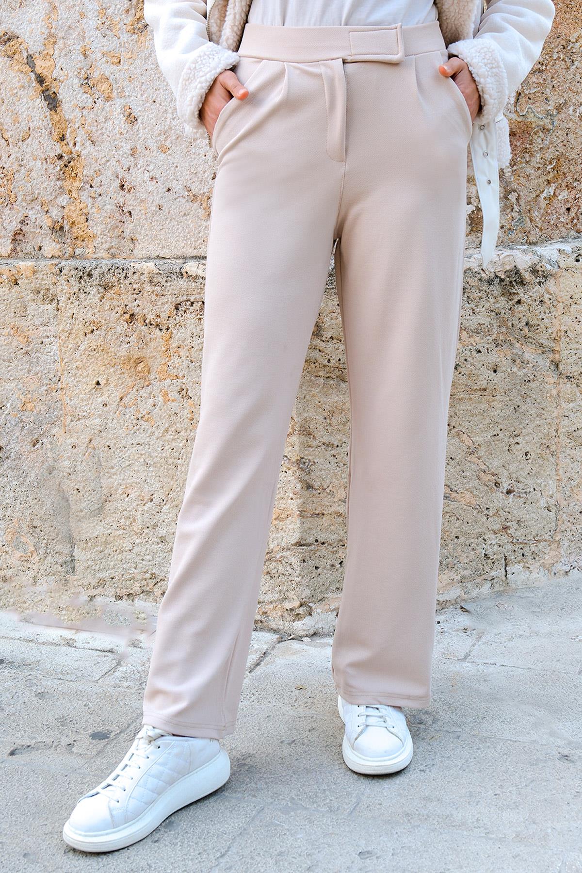 Yüksek Bel Lastikli Bol Paça Pantolon Bej