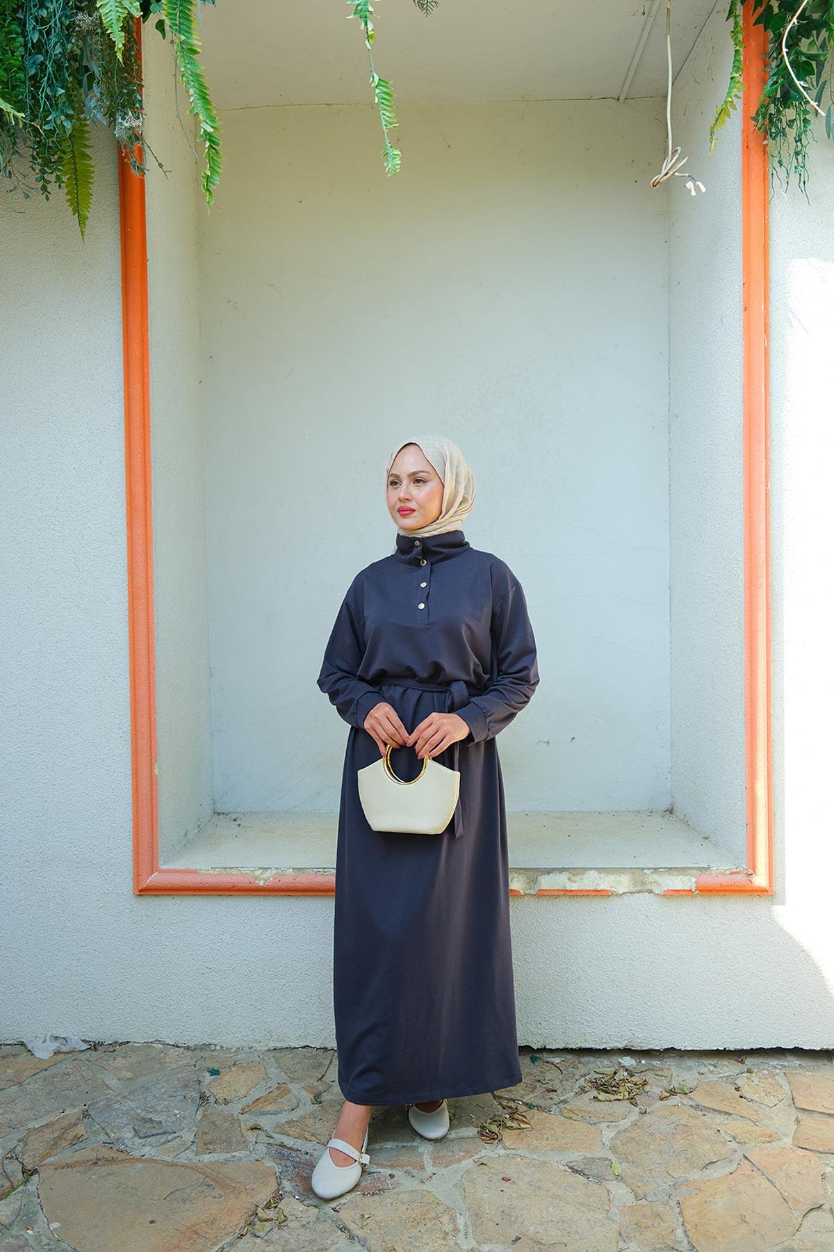 Yüksek Yaka Çıtçıtlı Elbise İndigo Mavi