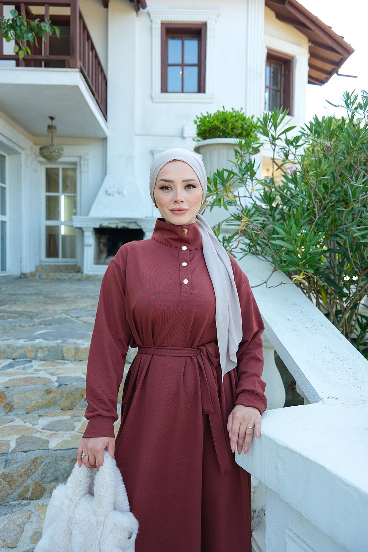 Yüksek Yaka Çıtçıtlı Elbise Kiremit