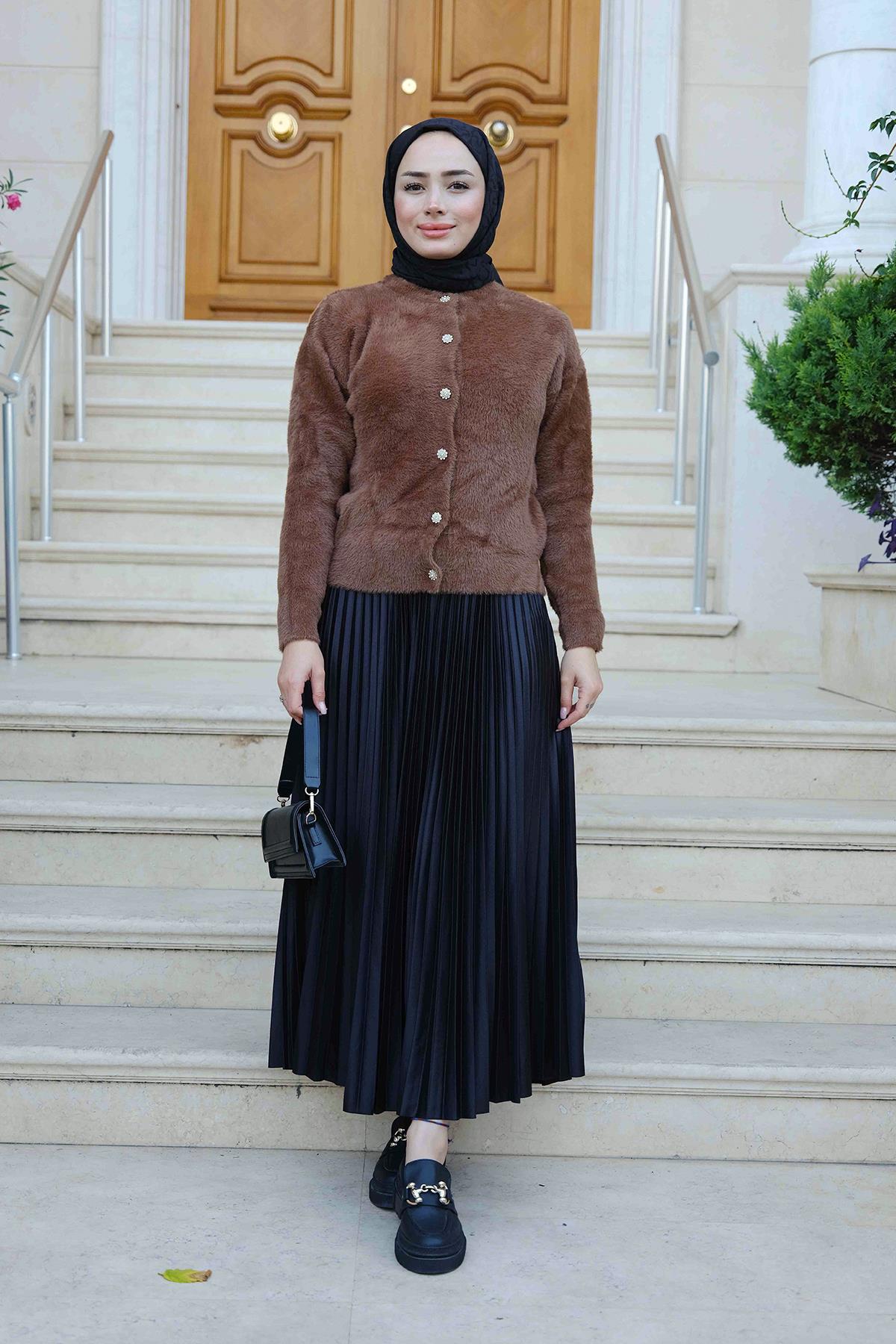 Yumuşak Dokulu Düğme Detaylı Hırka Kahverengi