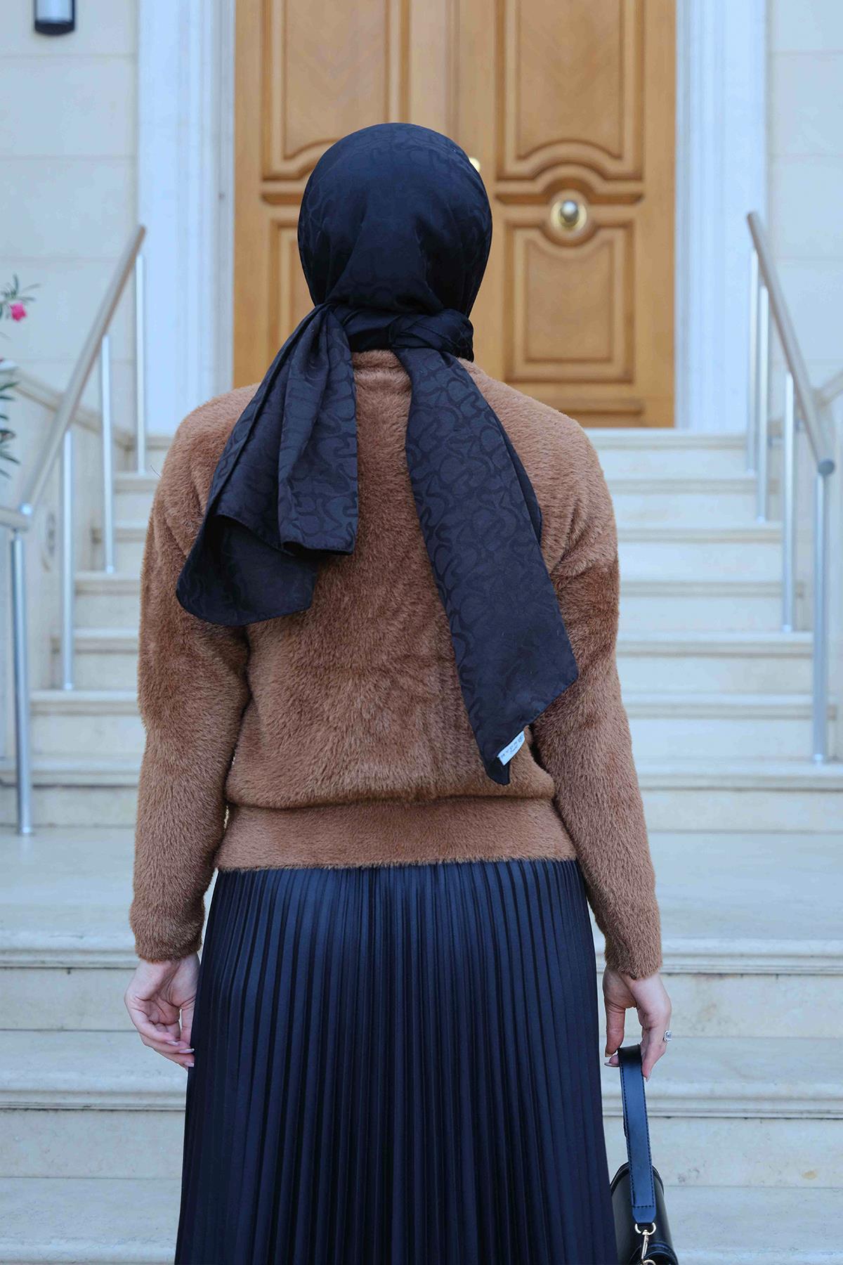 Yumuşak Dokulu Düğme Detaylı Hırka Kahverengi