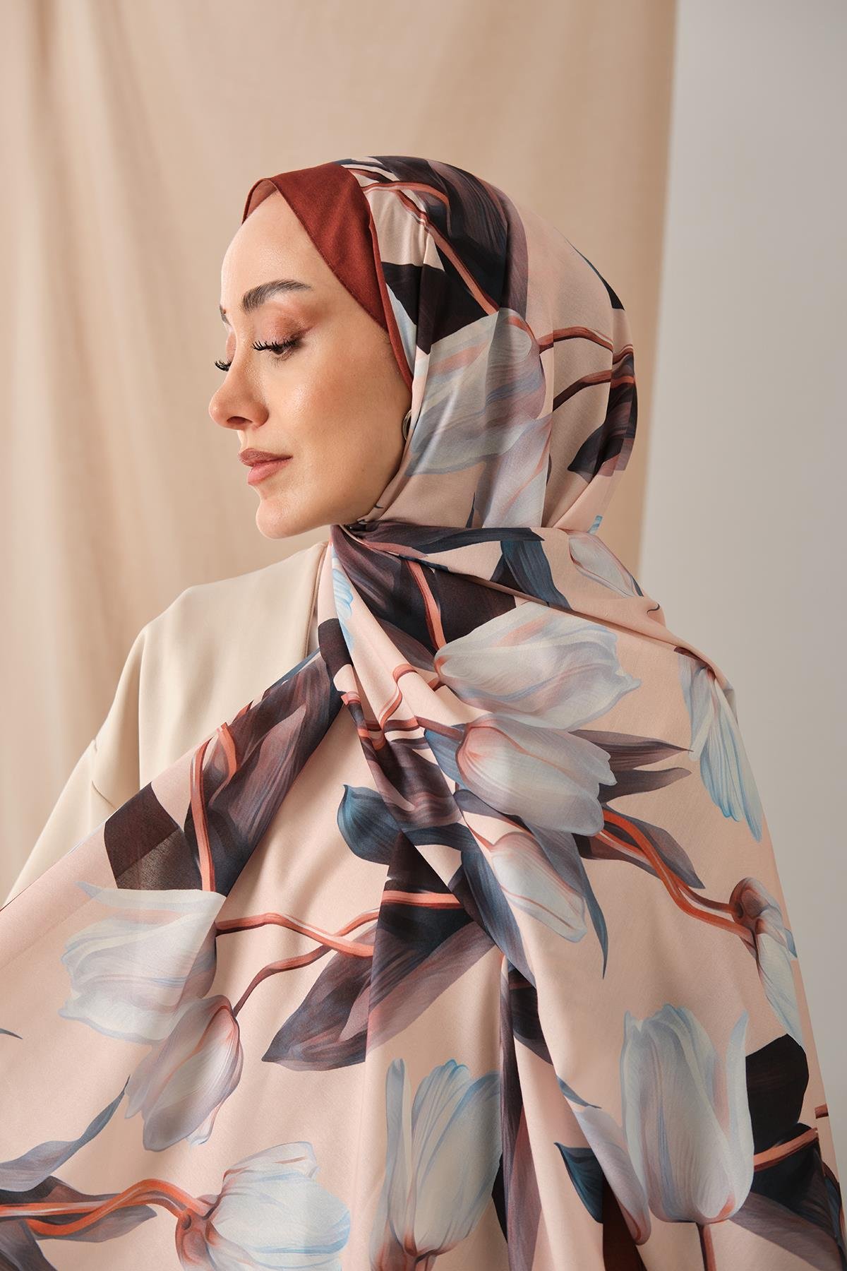 Zambak Desenli Soft Şal Kahve
