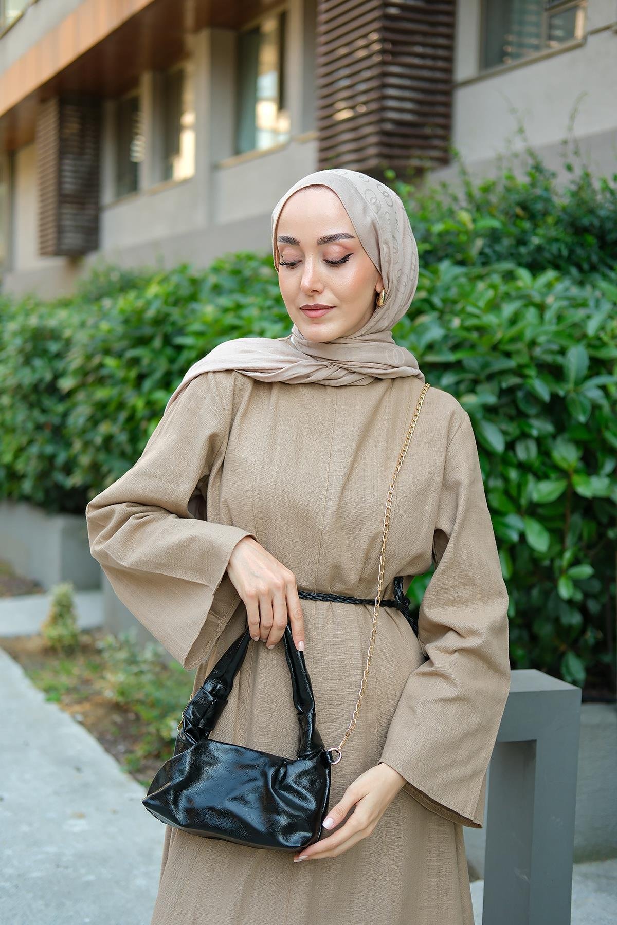 Zincir Askılı Çanta Siyah