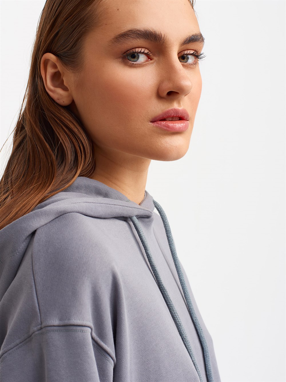 YANLARI FERMUARLI SWEAT FÜME