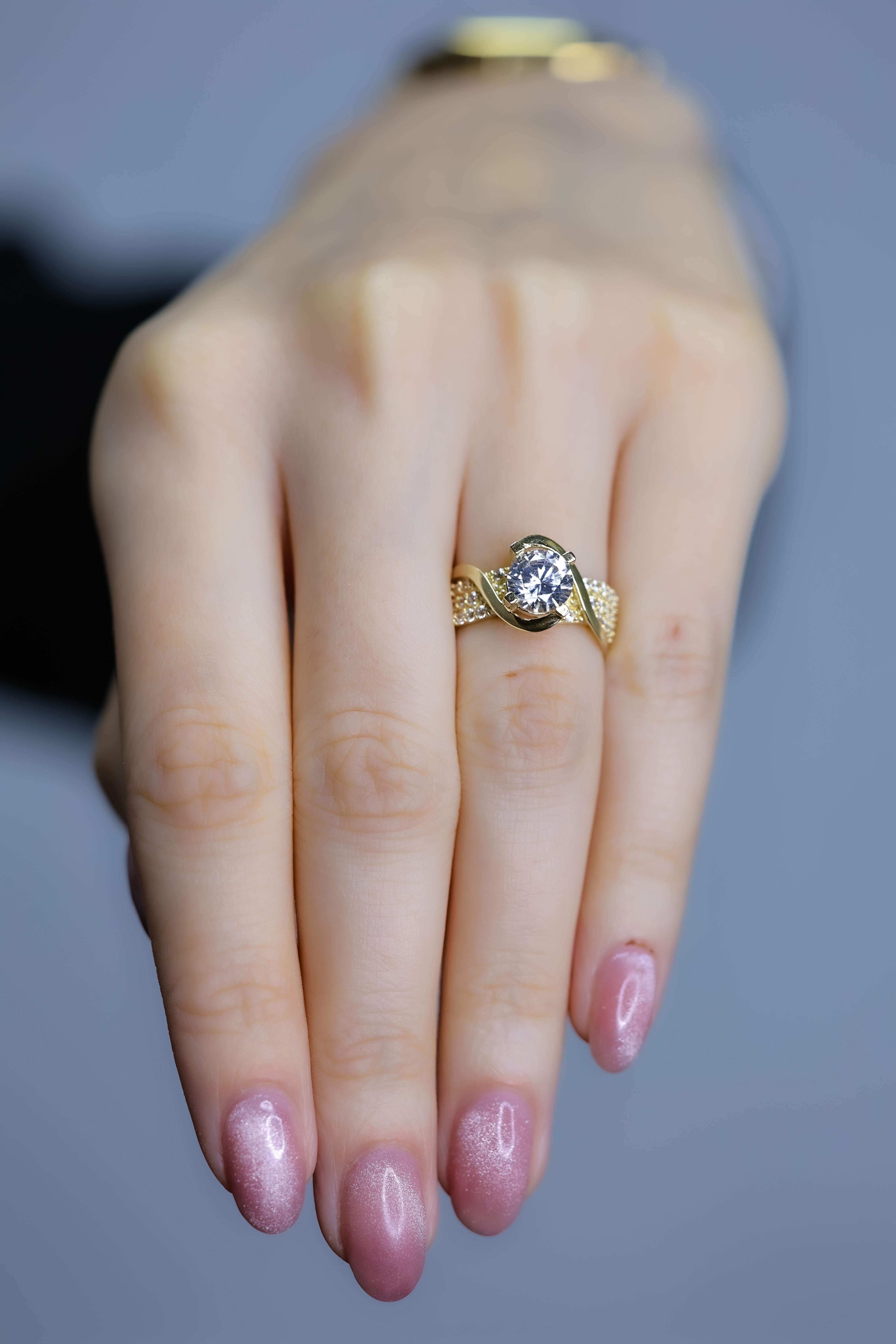 Fay YamanerGBA062Altın Yüzük