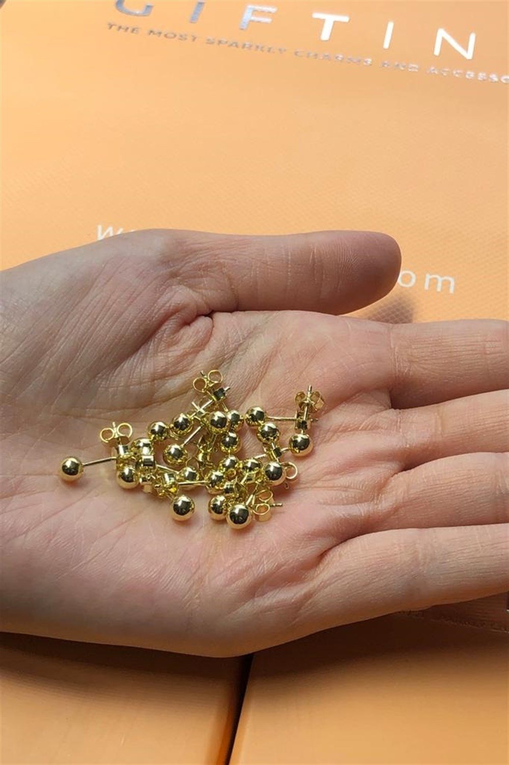 Fay YamanerGKU017Altın Küpe