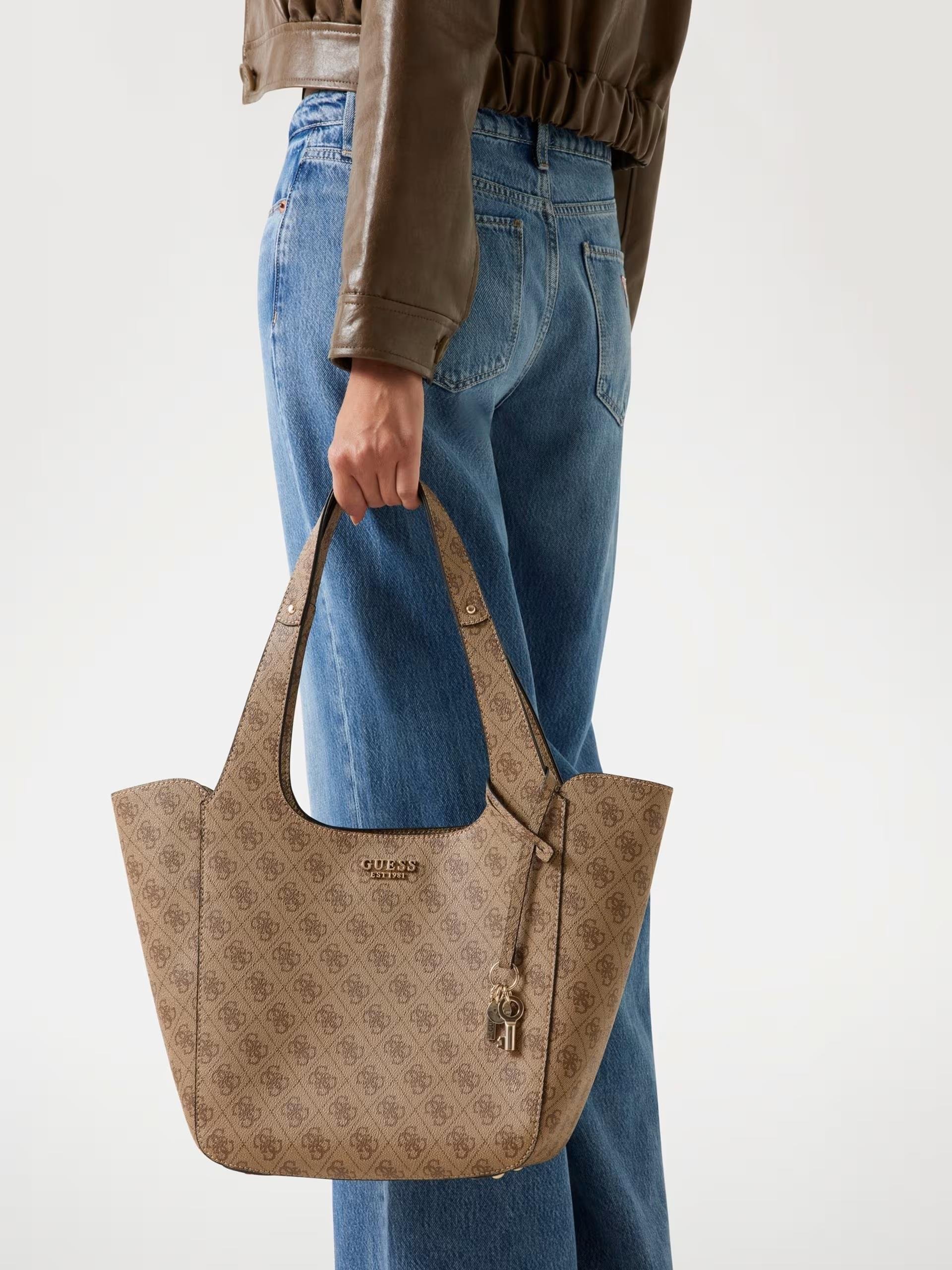 GuessHWSG7334220LTL Guess