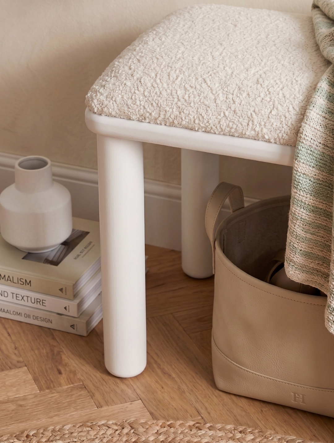 Woodenbend Arya Beyaz Ahşap Bench | Bohem & İskandinav Teddy Kumaş Bench