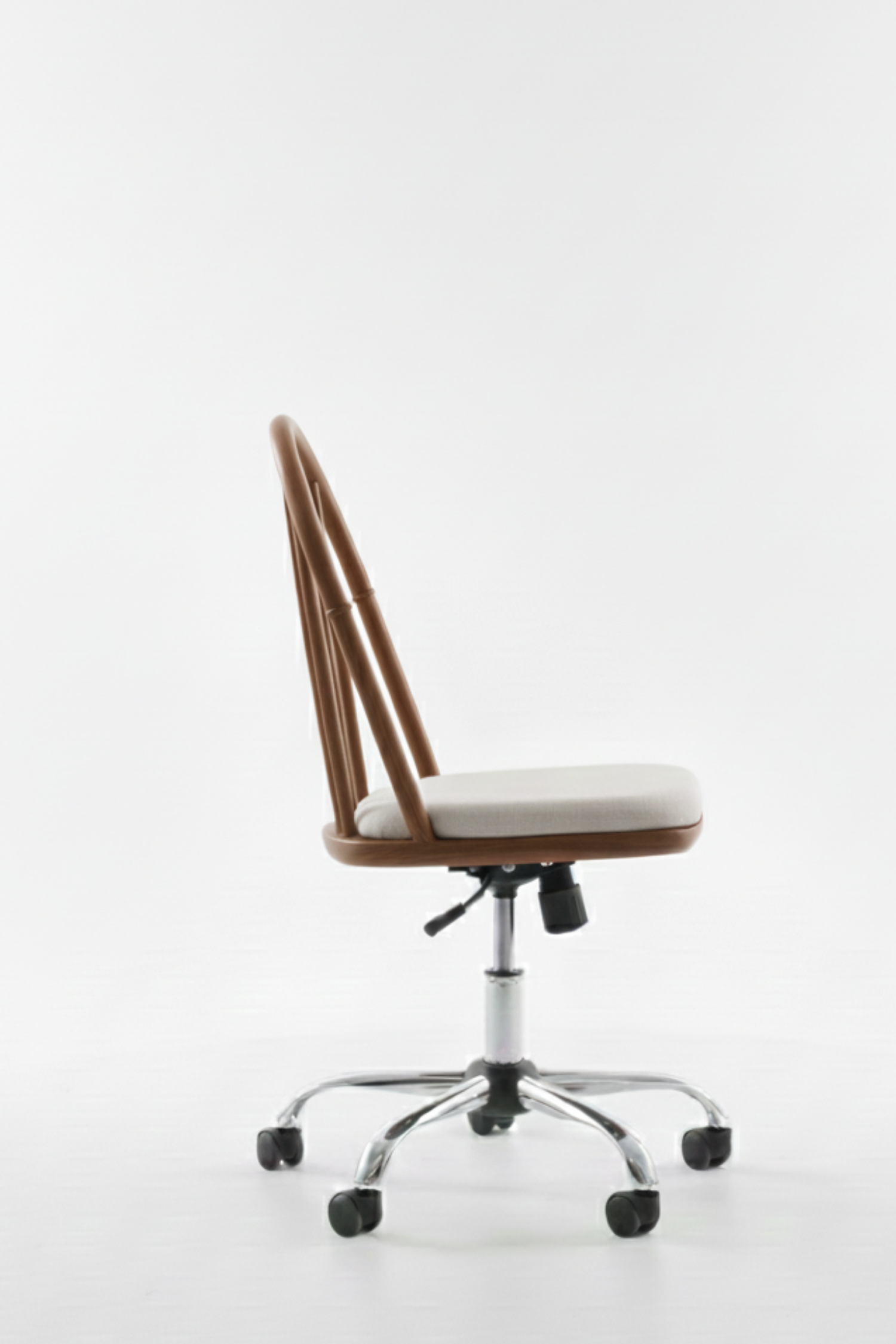 Woodenbend Laura Ahşap Çalısma Sandalyesı Cevız