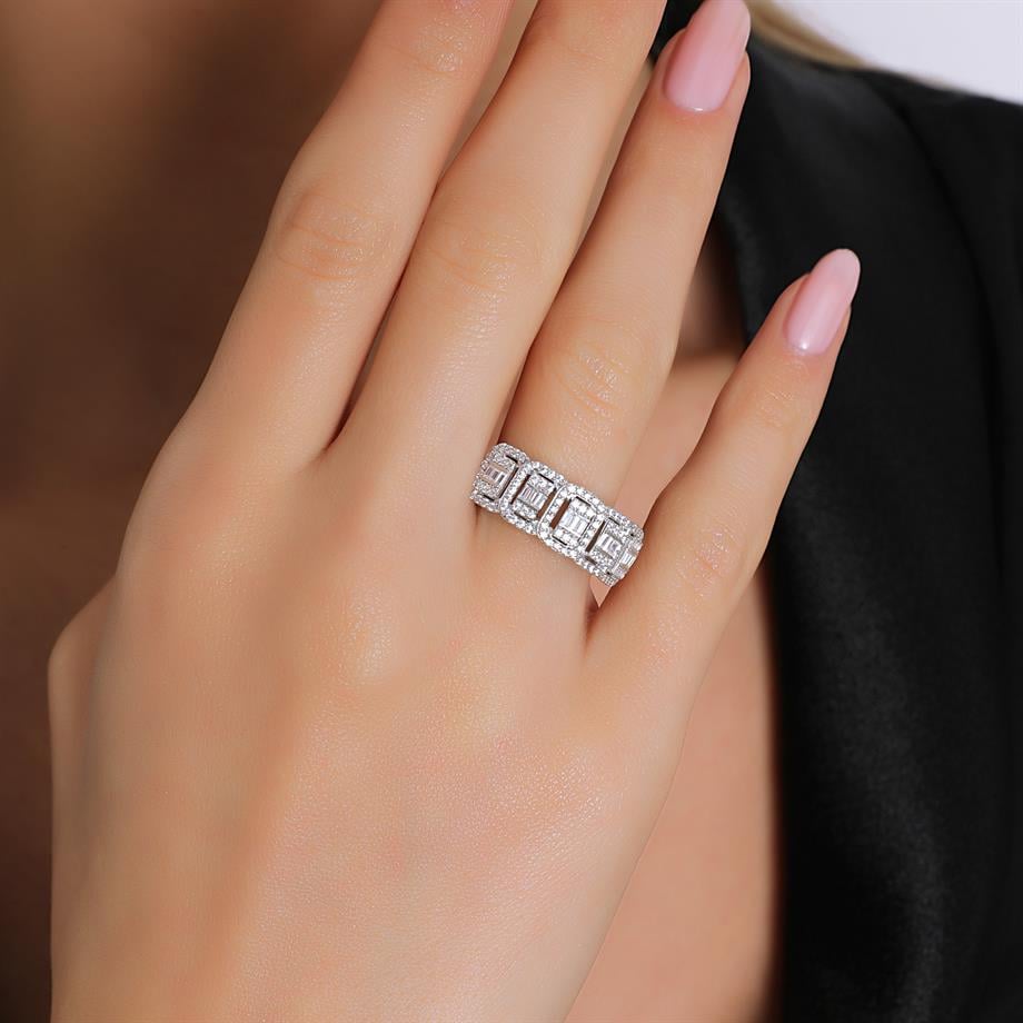 Pırlanta Montür  Baget Beş Taşlı Yüzük