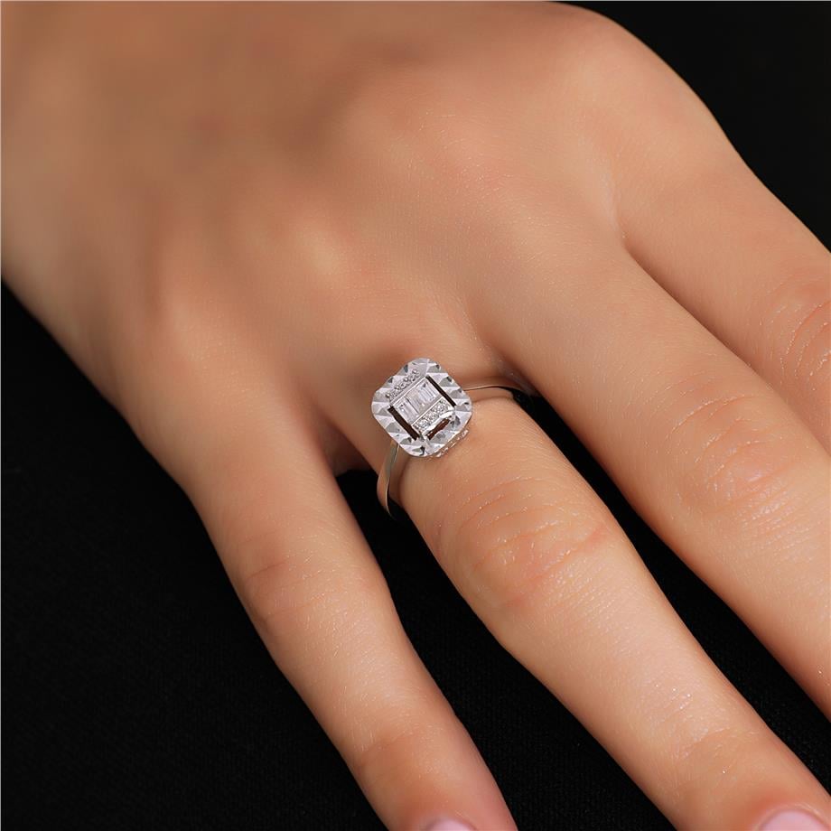 Pırlanta Montür Kalemli Baget Taşlı Yüzük