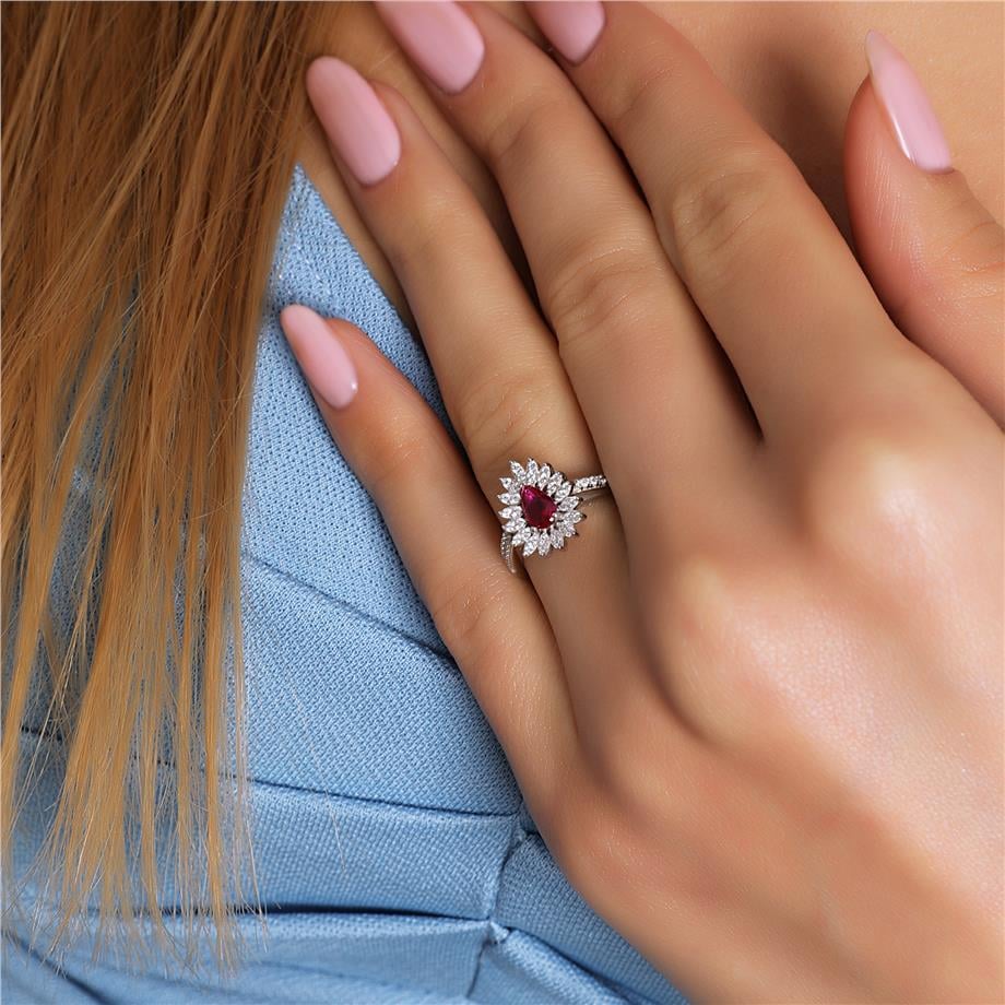 Pırlanta Montür Sentetik Damla Yakut  Yüzük