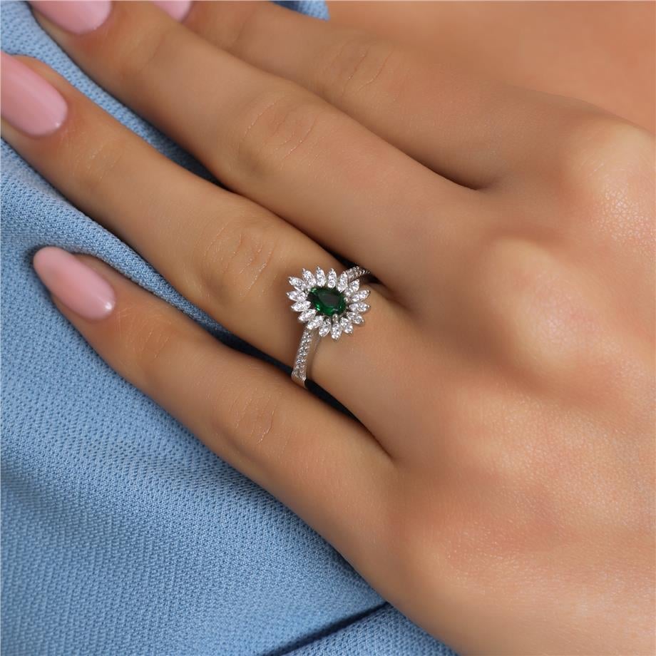 Pırlanta Montür Sentetik Damla Zümrüt  Yüzük