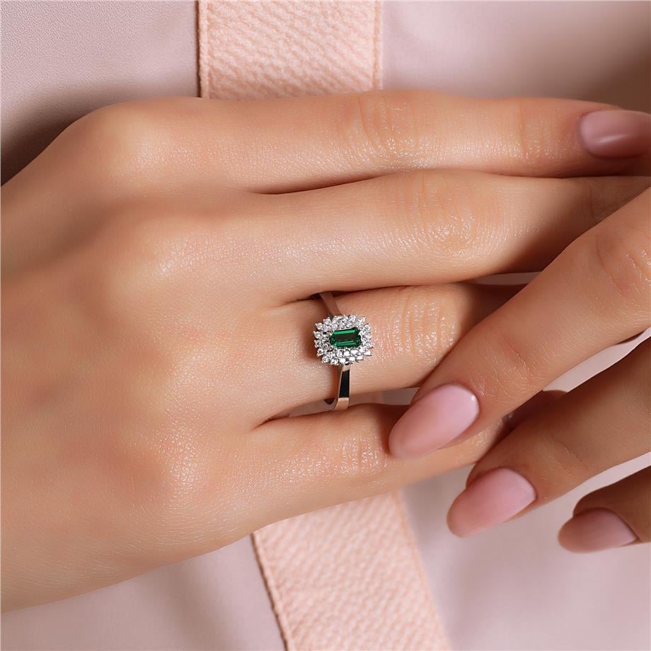 Pırlanta Montür Sentetik Emerald Zümrüt Yüzük