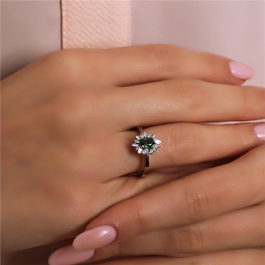 Pırlanta Montür Sentetik Kalemli Oval Zümrüt  Yüzük