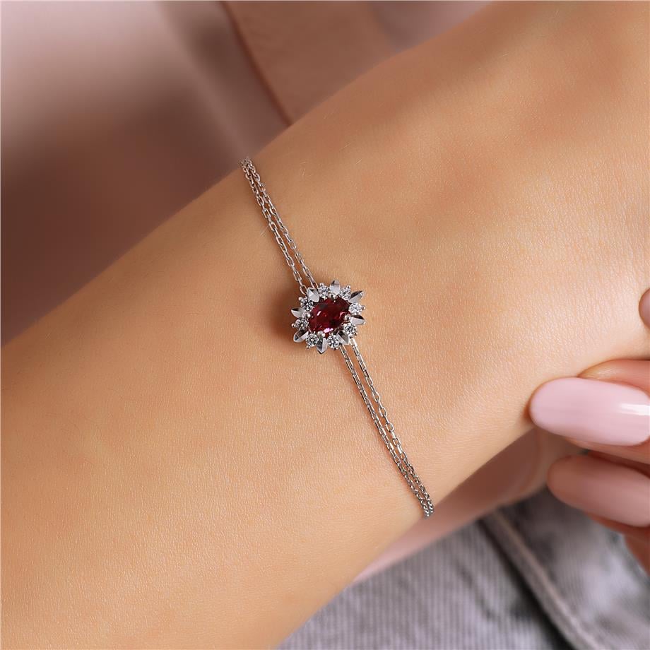 Pırlanta Montür Sentetik Kalemli Oval Yakut Bileklik