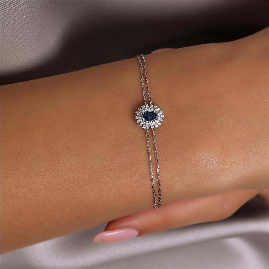 Pırlanta Montür Sentetik Oval Safir Kenar Taşlı  Bileklik
