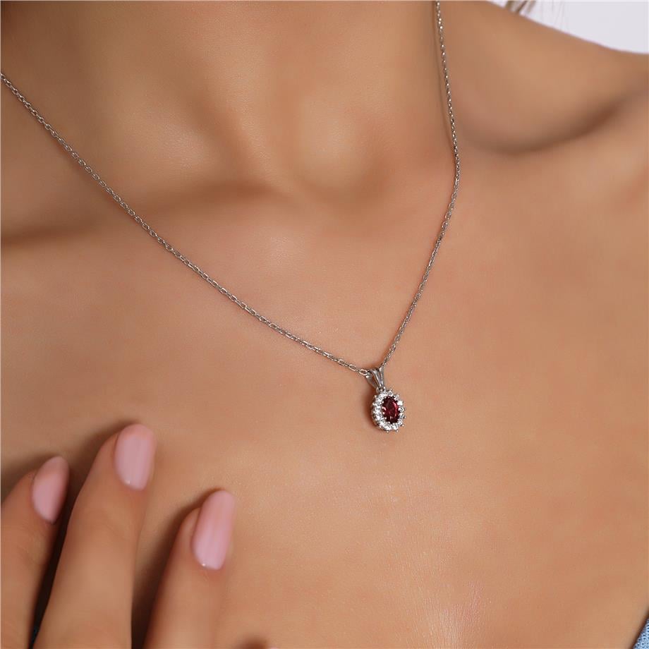 Pırlanta Montür Sentetik Oval Yakut Gümüş Kolye