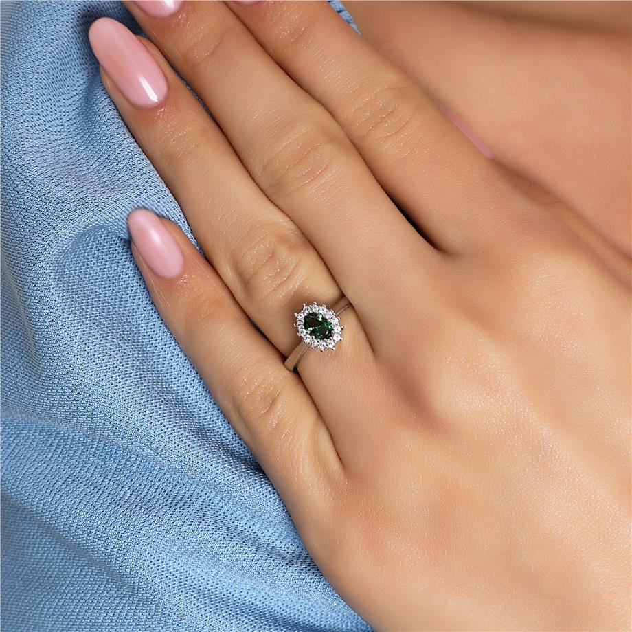 Pırlanta Montür Sentetik Oval Zümrüt  Yüzük