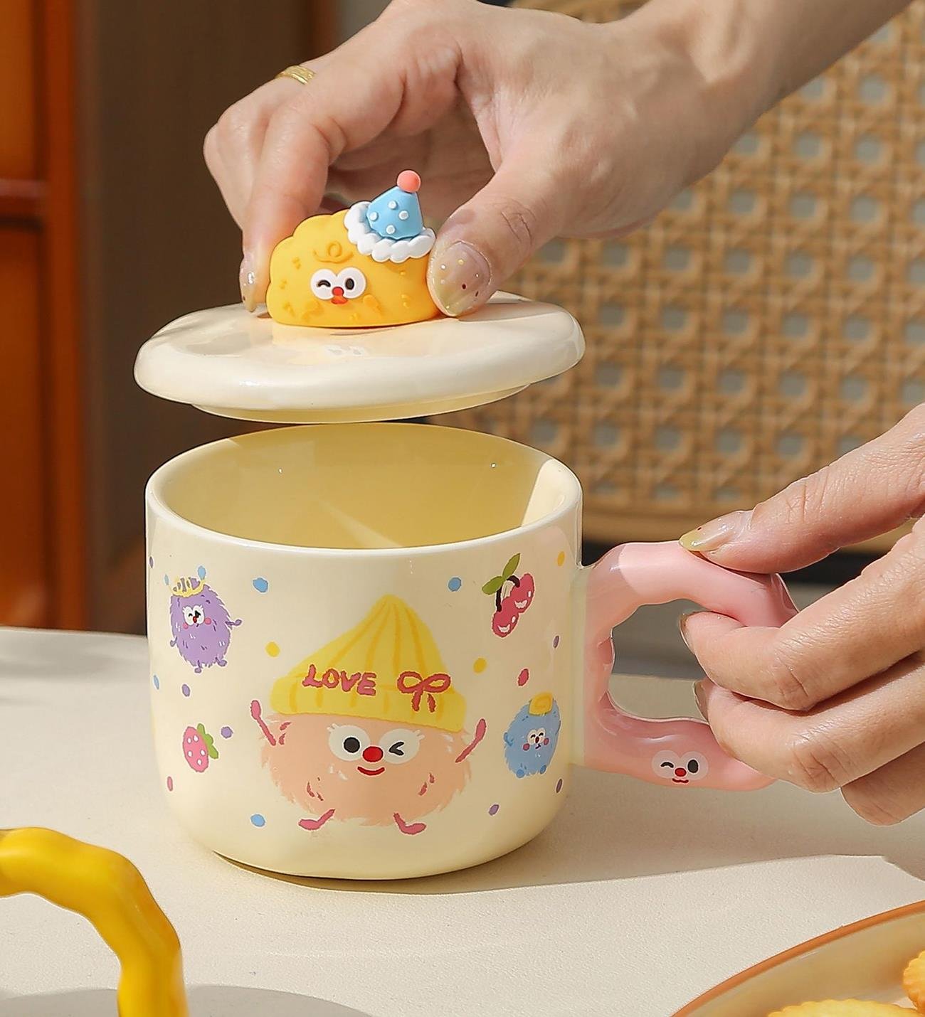 BM-1989 Seramik Kupa